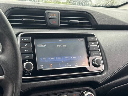 Used 2021 Nissan Versa S FWD image 18