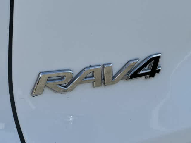 Used 2023 Toyota RAV4 LE AWD/4WD image 26
