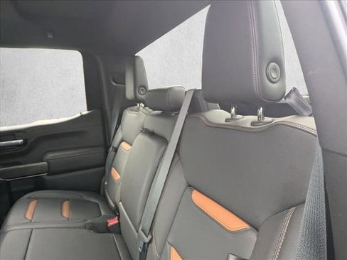 Used 2021 GMC Sierra 1500 AT4 image 17