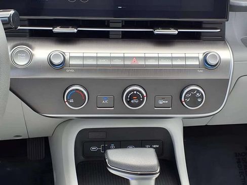 Used 2026 Hyundai Kona SE FWD image 13