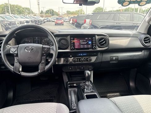 Used 2022 Toyota Tacoma SR AWD/4WD image 18