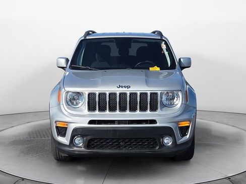 Used 2019 Jeep Renegade Latitude w/ Popular Equipment Group image 8