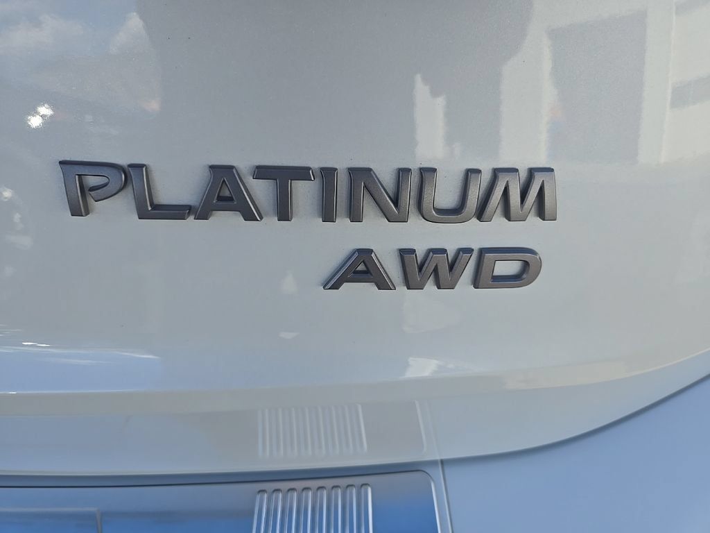 Used 2025 Nissan Rogue Platinum AWD/4WD image 43