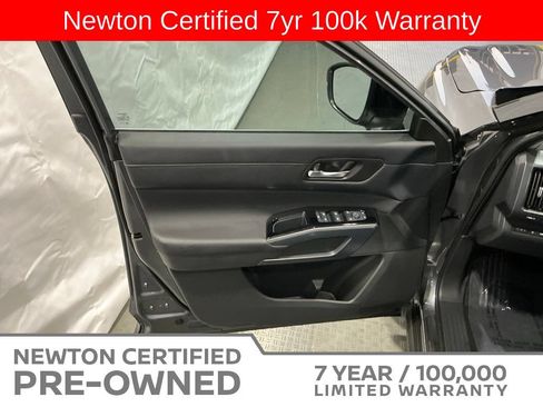 Used 2023 Nissan Pathfinder SL w/ SL Premium Package AWD/4WD image 47