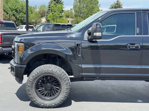 Used 2019 Ford F350 Lariat AWD/4WD image 4