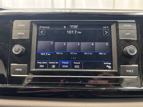Used 2024 Volkswagen Taos S AWD/4WD image 17
