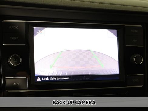 Used 2024 Volkswagen Jetta SE FWD image 6