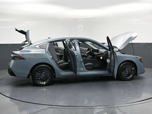 New 2026 Nissan Sentra SV w/ SV Convenience Package FWD image 32