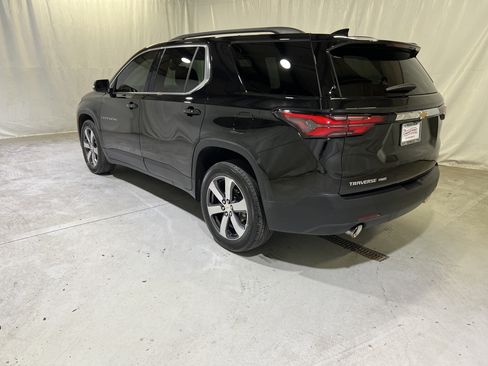Used 2023 Chevrolet Traverse LT w/ LT Premium Package AWD/4WD image 8