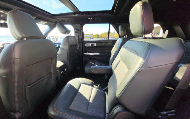 Used 2023 Ford Explorer Timberline w/ Timberline Technology Package AWD/4WD image 10