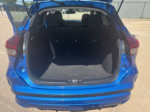 Used 2021 Nissan Kicks SV FWD image 14