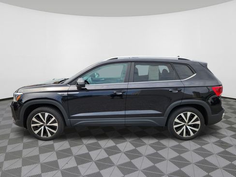 Used 2023 Volkswagen Taos SE AWD/4WD image 5