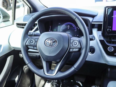 Used 2026 Toyota Corolla SE FWD image 13