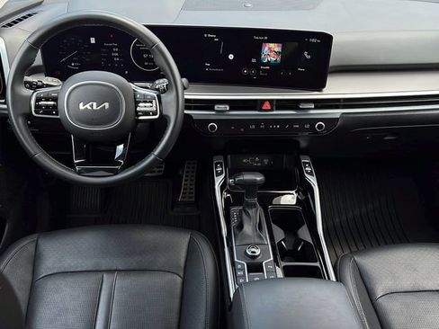 Used 2024 Kia Sorento SX FWD image 11