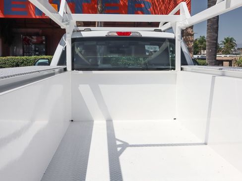 Used 2022 Ford F250 XL w/ Power Equipment Group RWD image 8