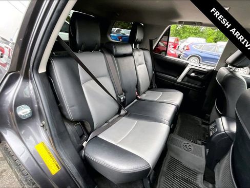 Used 2021 Toyota 4Runner SR5 Premium w/ Moonroof Package AWD/4WD image 25