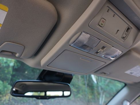 Used 2020 Nissan Titan SV w/ SV Convenience Package image 30