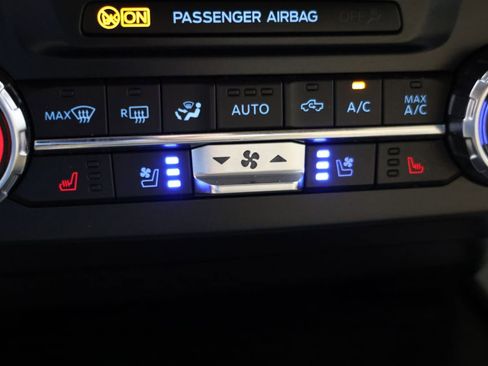 Used 2022 Ford F250 Lariat w/ Lariat Ultimate Package AWD/4WD image 9