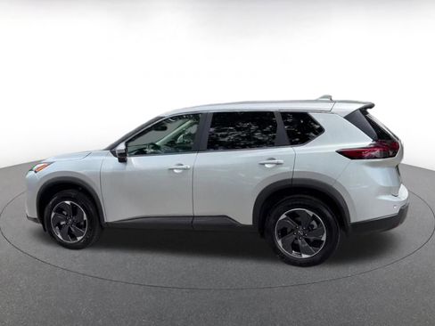 Used 2025 Nissan Rogue SV FWD image 10