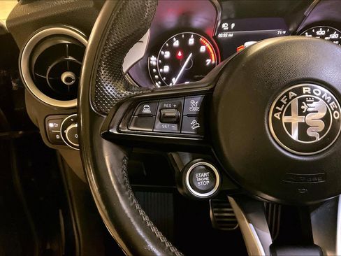 Used 2022 Alfa Romeo Stelvio Sprint image 22