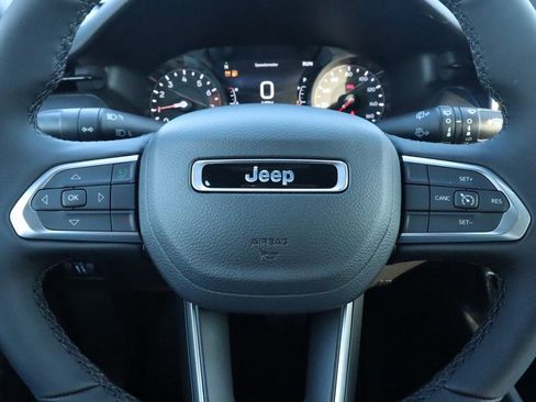 New 2026 Jeep Compass Latitude image 3