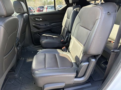 Used 2023 Chevrolet Traverse High Country image 22