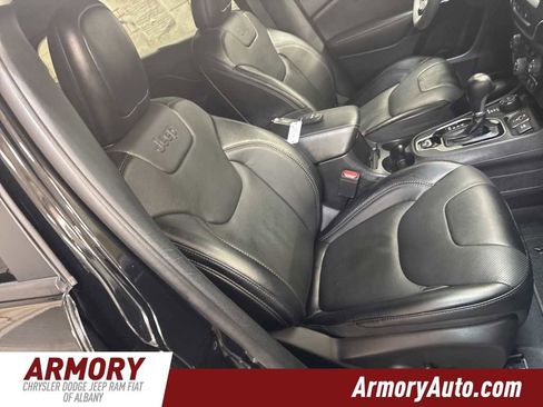 Used 2023 Jeep Cherokee Altitude Lux image 38