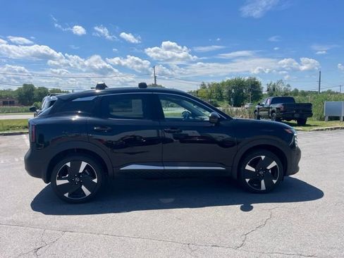 Certified 2026 Nissan Kicks SR w/ SR Premium Package AWD/4WD image 6