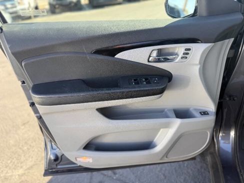 Used 2016 Honda Pilot Touring image 9