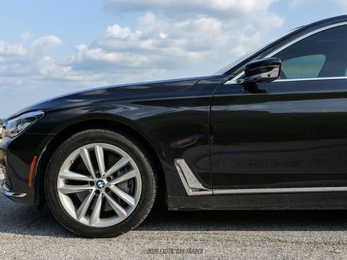 Used 2019 BMW 750i xDrive w/ Executive Package AWD/4WD image 4