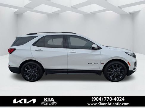 Used 2023 Chevrolet Equinox RS w/ RS Leather Package FWD image 2