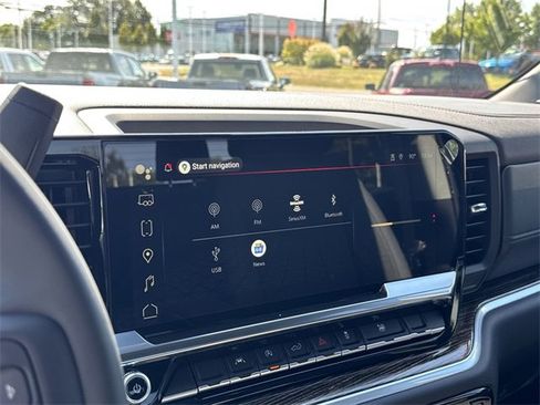 New 2026 GMC Sierra 1500 SLE image 17