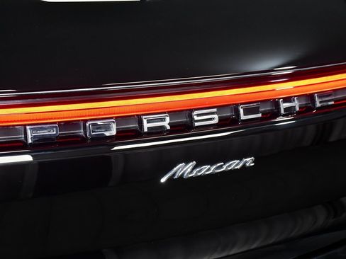 Used 2025 Porsche Macan image 88