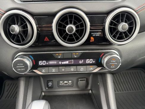 Certified 2025 Nissan Sentra SR image 21