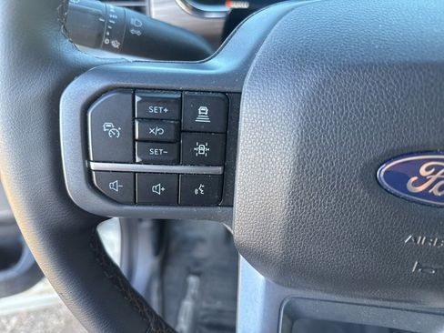 Used 2025 Ford F150 Lariat w/ Equipment Group 501A Mid image 18