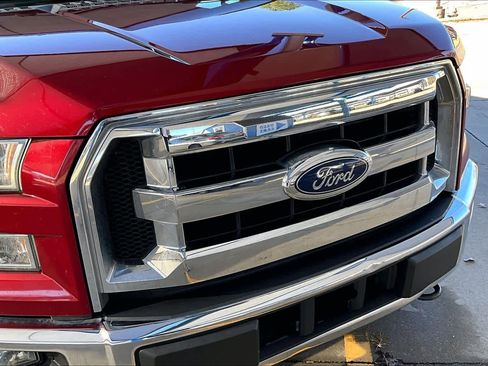 Used 2017 Ford F150 XLT w/ Trailer Tow Package image 29