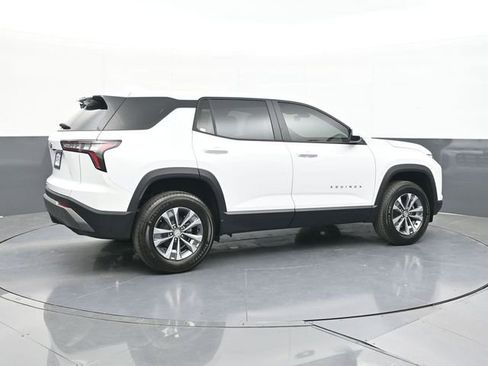 New 2026 Chevrolet Equinox LT FWD image 11
