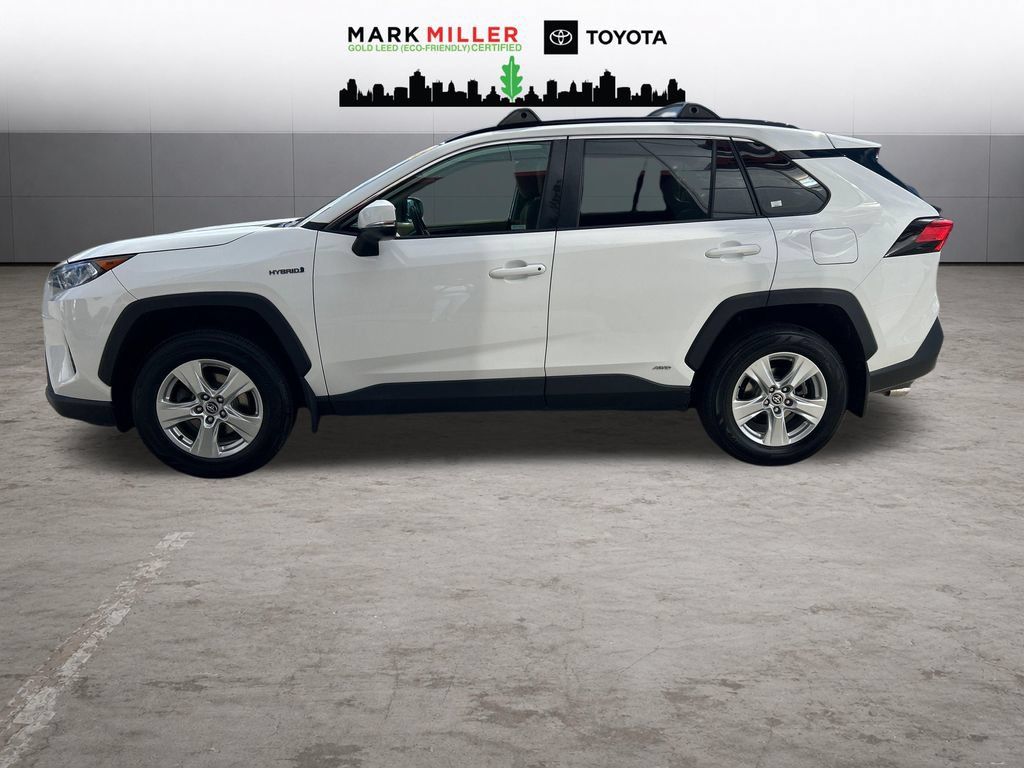 Certified 2020 Toyota RAV4 XLE w/ Convenience Package AWD/4WD image 2