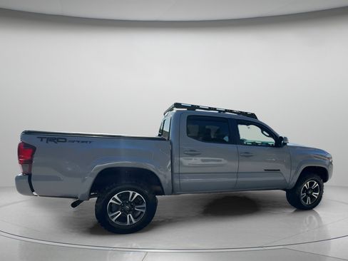 Used 2019 Toyota Tacoma TRD Sport image 30
