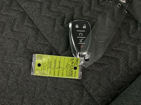 Used 2024 Chevrolet Equinox LT w/ LPO, Floor Liner Package FWD image 40
