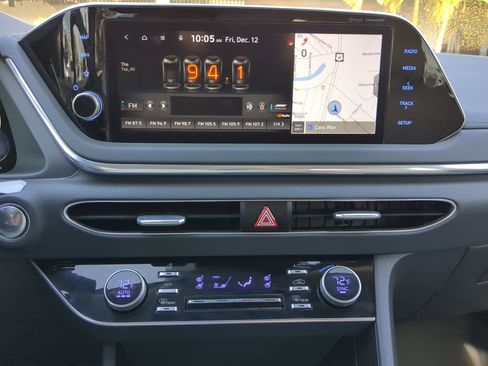 Used 2022 Hyundai Sonata Limited image 24