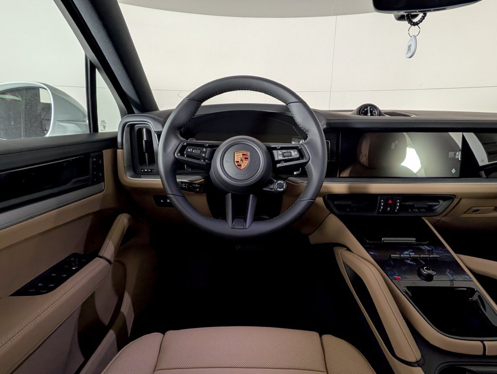Certified 2026 Porsche Cayenne Coupe AWD/4WD image 21