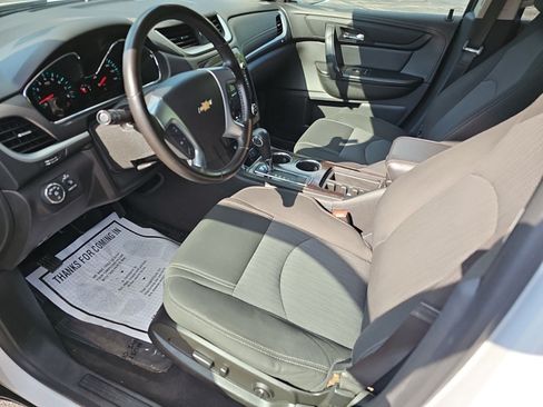 Used 2017 Chevrolet Traverse LT w/ Style and Technology Package AWD/4WD image 19