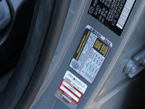 Used 2025 Hyundai Santa Cruz SE image 29