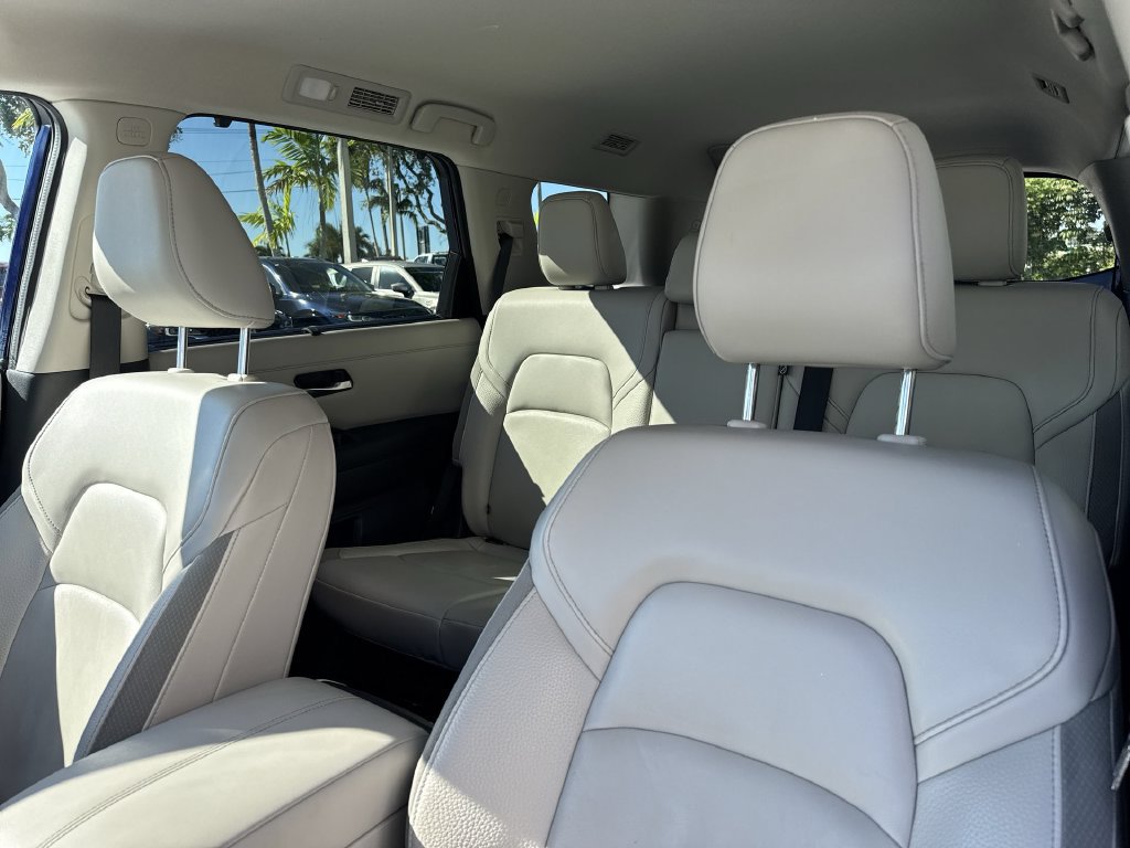 Used 2022 Nissan Pathfinder SL w/ SL Black Package AWD/4WD image 42