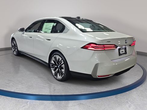 New 2027 BMW 530i xDrive AWD/4WD image 7
