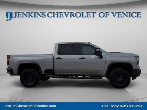 New 2026 Chevrolet Silverado 2500 ZR2 AWD/4WD image 4