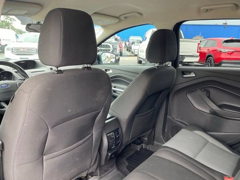Used 2017 Ford Escape SE FWD image 14