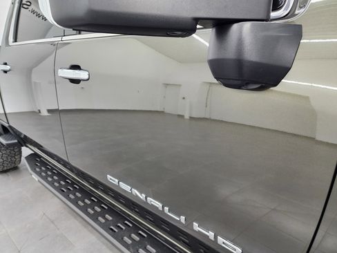 Used 2022 GMC Sierra 2500 Denali w/ Denali Ultimate Package image 29