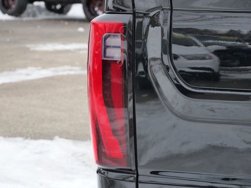 Used 2024 GMC Sierra 2500 Denali w/ Denali Reserve Package image 9